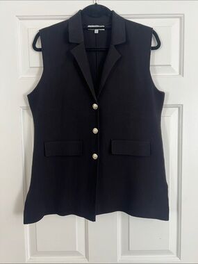 Sleeveless Tailored Black Blazer Vest with Decorative Buttons